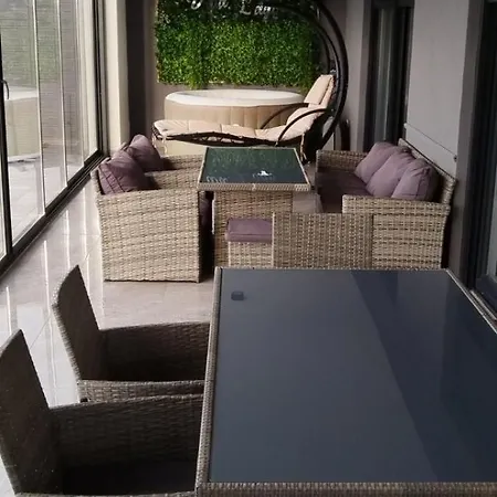 Villa Villa Lago Trn